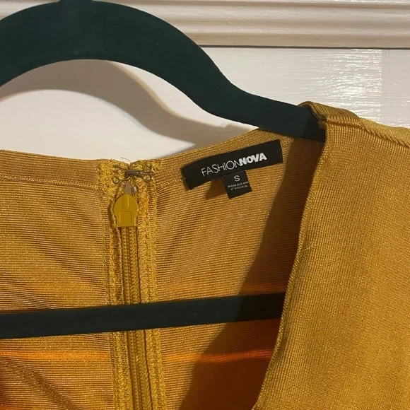 Fashion Nova Wrapped BodyCon Dress SMALL - Picture 5 of 7